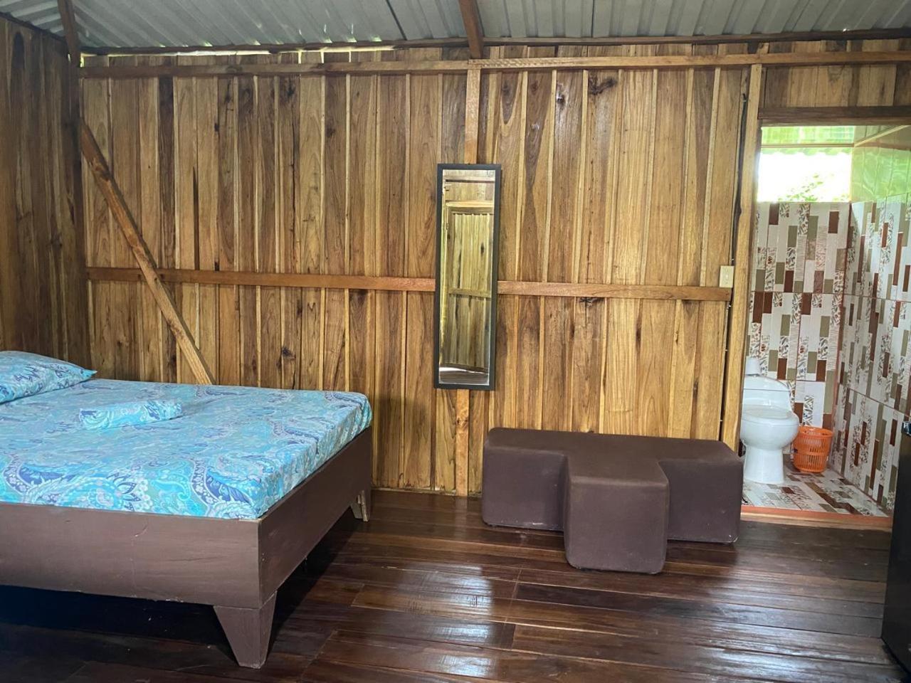 Hotel Cahuita Exterior photo